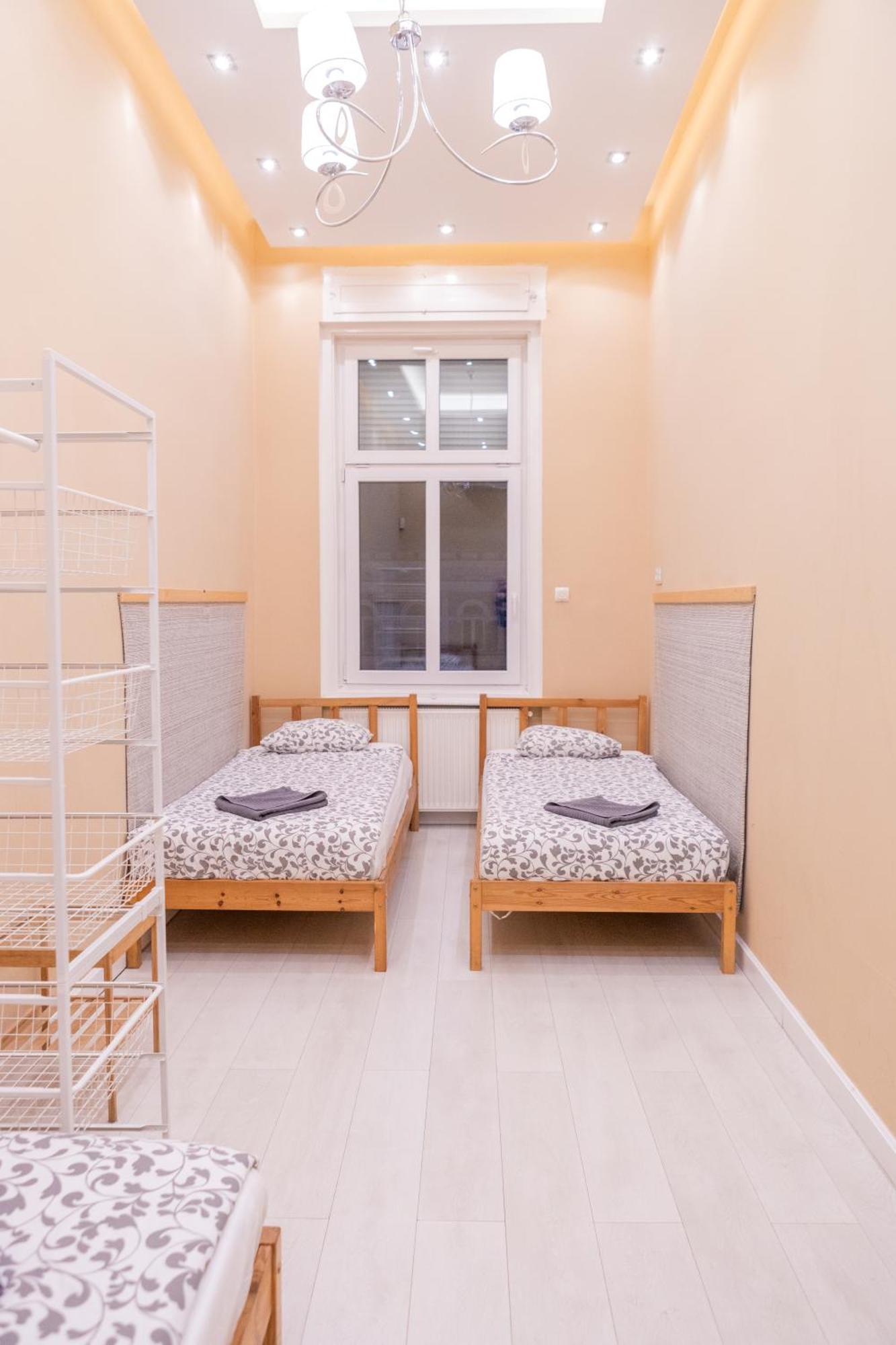Erzsebet Spa Apartment for Groups SAUNA/JACUZZI/STEAM Budapest Bagian luar foto