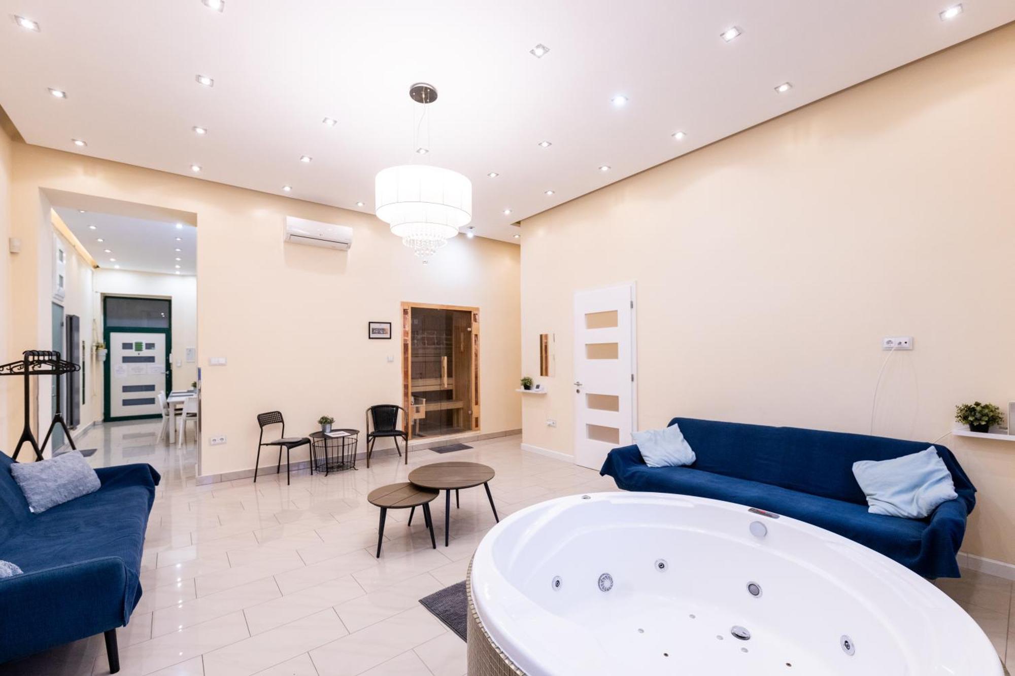 Erzsebet Spa Apartment for Groups SAUNA/JACUZZI/STEAM Budapest Bagian luar foto